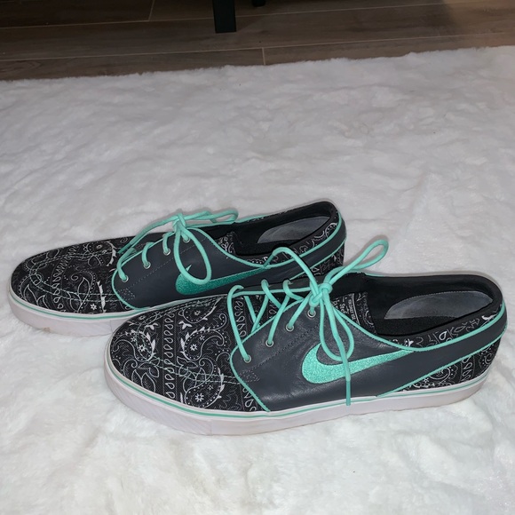 Nike Other - Nike Stefan Janoski Canvas Shoes
